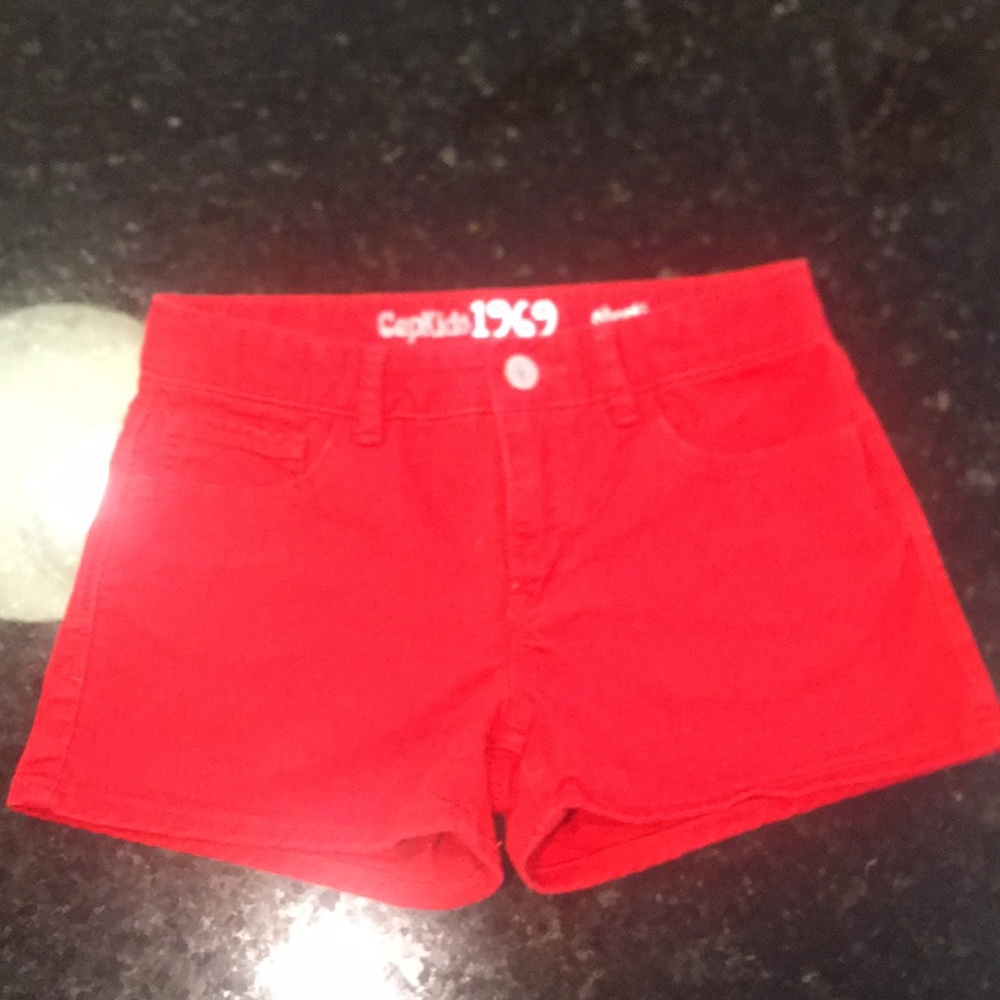 Girls (12) red shortie shorts